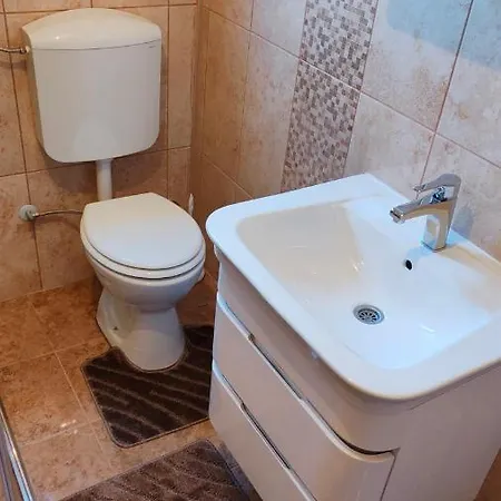 Ensa Apartment